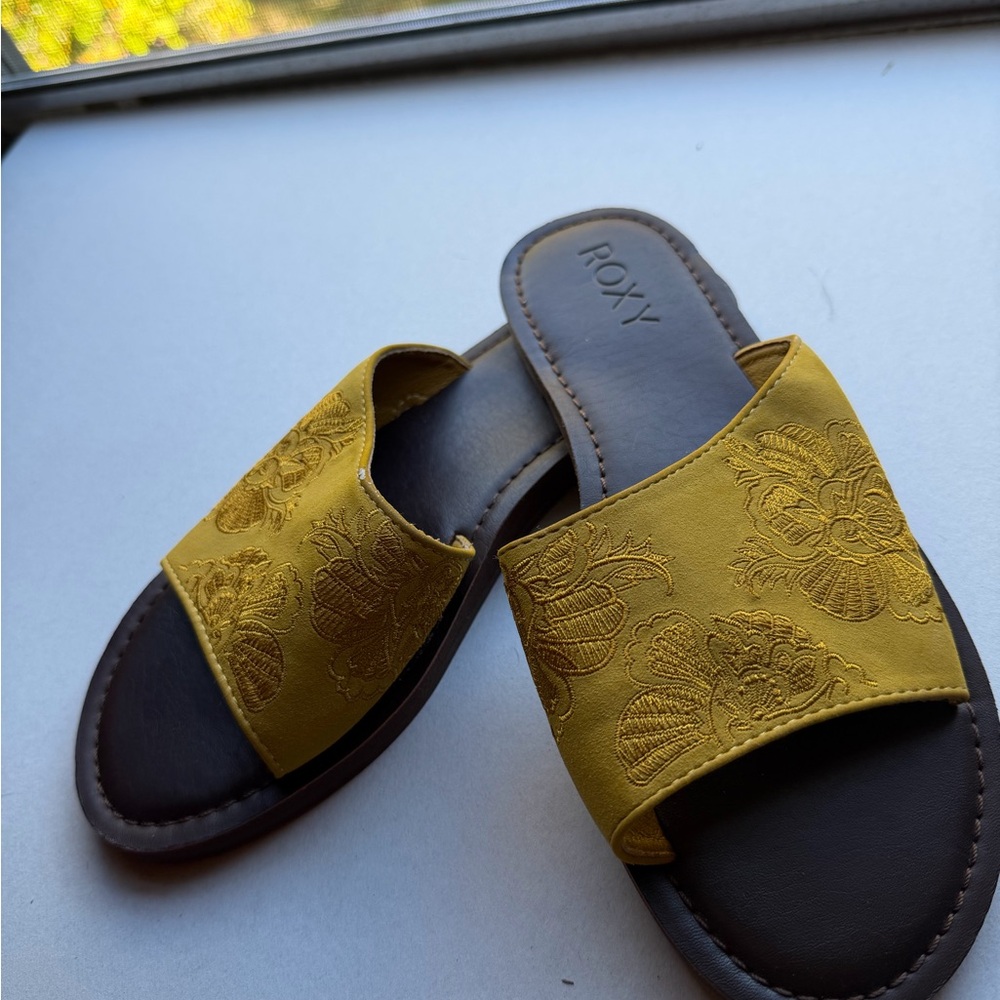Roxy Mustard Floral Slide Sandals